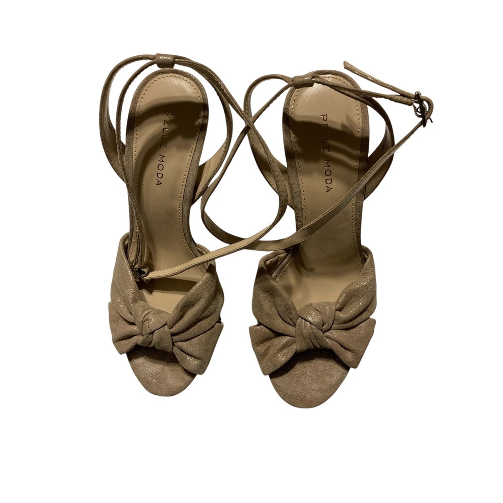 Pelle Moda Womens Champagne Metallic Shimmer Bow Ankle Strap Heels Size 7.5M
